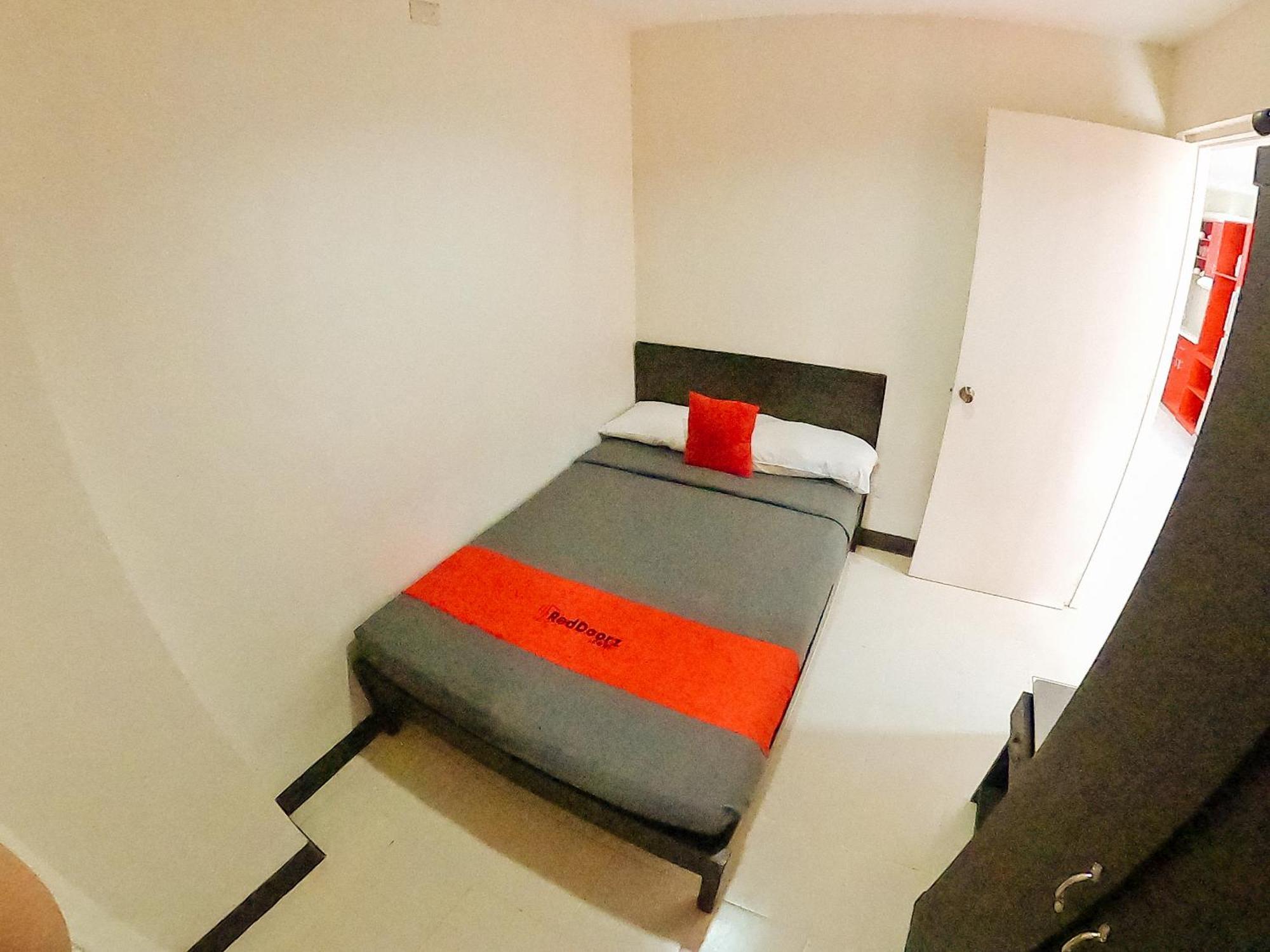 RedDoorz Plus @ Mabolo Cebu Camera foto